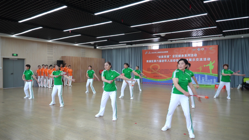 来自不同街, 身着整齐统