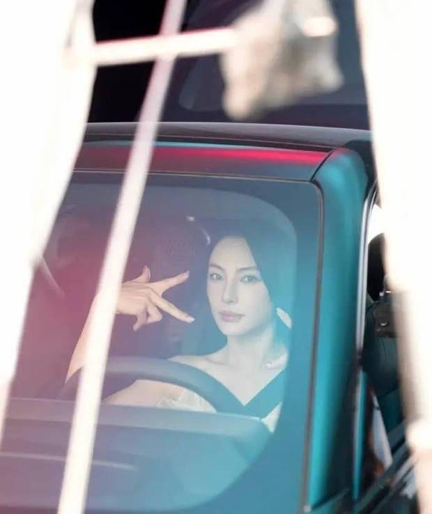 离不开她的 离不开她的