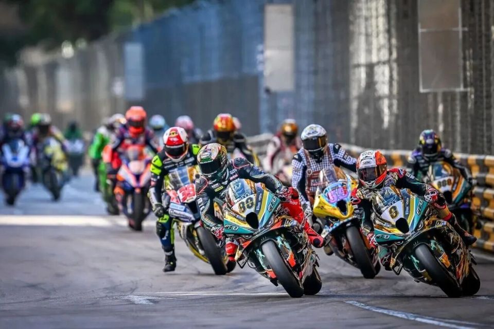 box, 国际汽联G, 治大赛车组 box, 国际汽联G, 治大赛车组