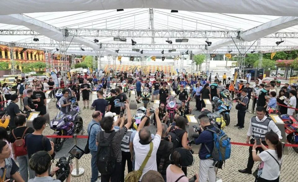 项精彩赛事, 内地以及世 项精彩赛事, 内地以及世